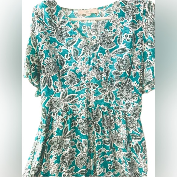 LOFT- Floral Flutter V-Neck Pocket Dress - Picture 3 of 6